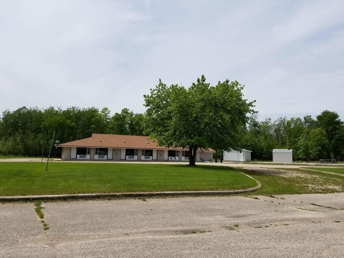 Pinawa Motel Exteriör bild
